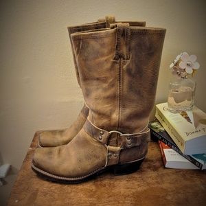 FRYE Harness 12R boot size 10